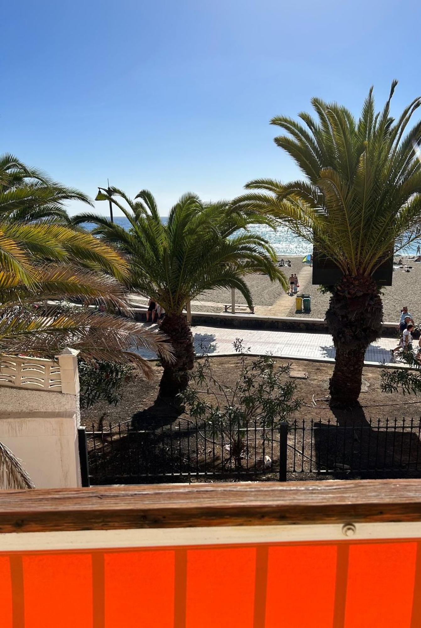 Prime Beachfront Location, Free Parking, Steps To The Sand Los Cristianos  Zewnętrze zdjęcie