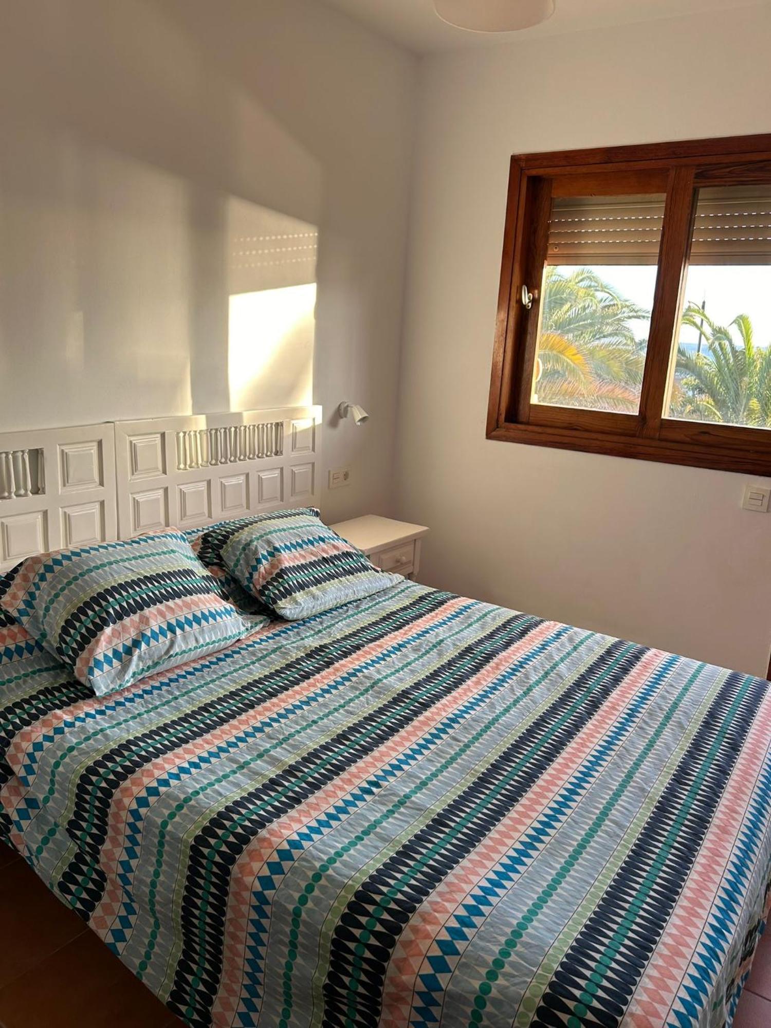 Prime Beachfront Location, Free Parking, Steps To The Sand Los Cristianos  Zewnętrze zdjęcie